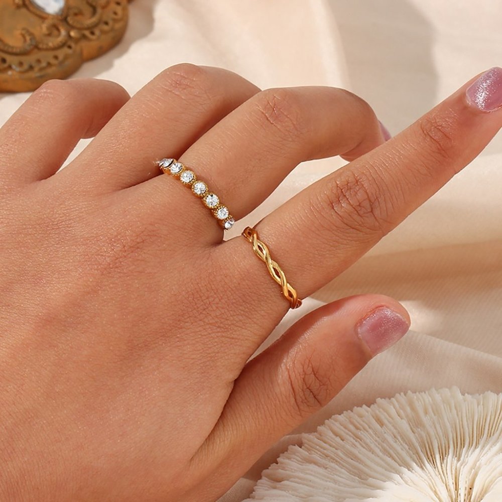 Vintage Sparkly Zircon 18K Gold Plated Adjustable Ring Stainless Steel - Picture 4 of 10